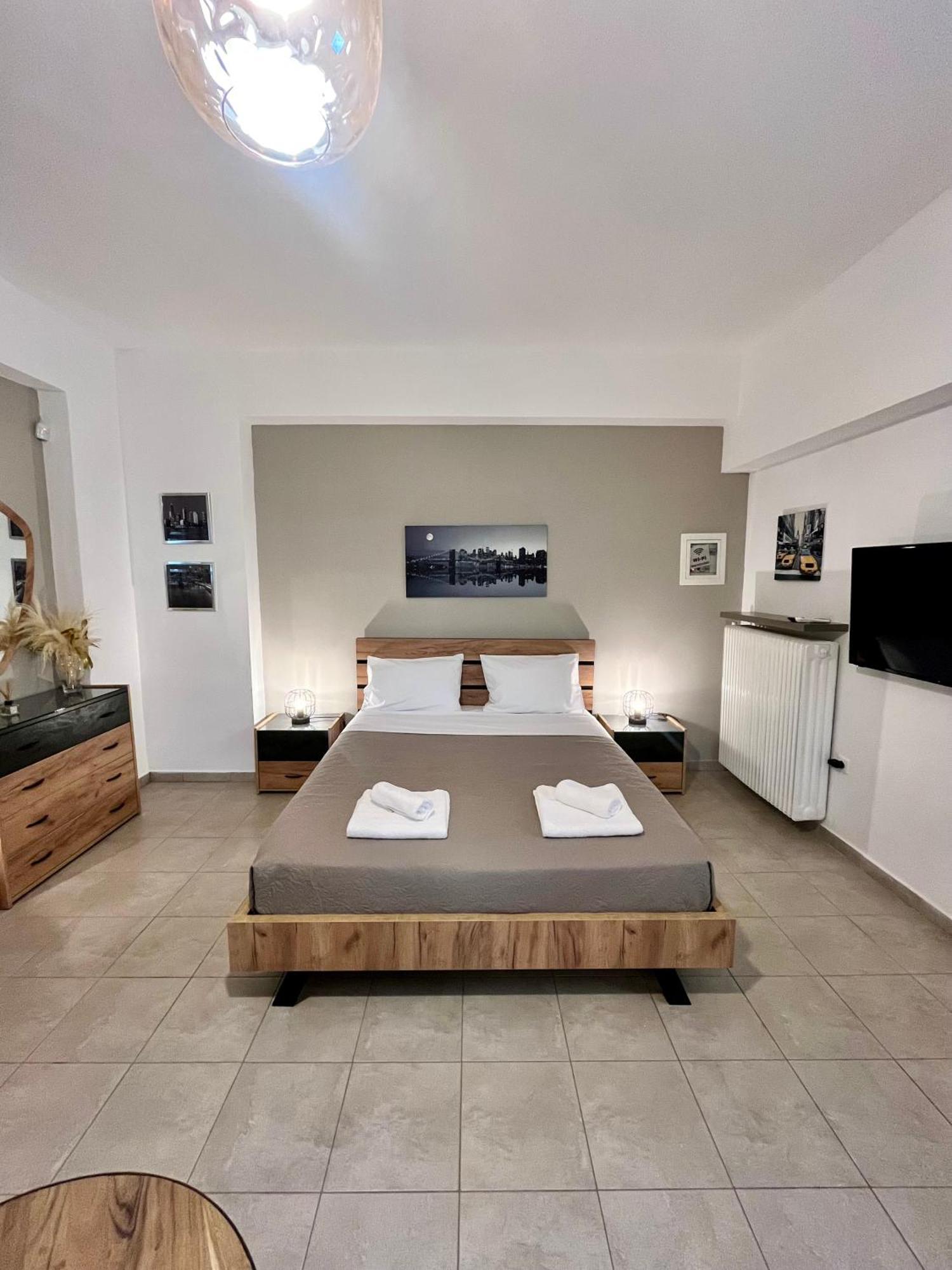 Lia'S Luxury Apartment - Near Airport Koropíon Extérieur photo