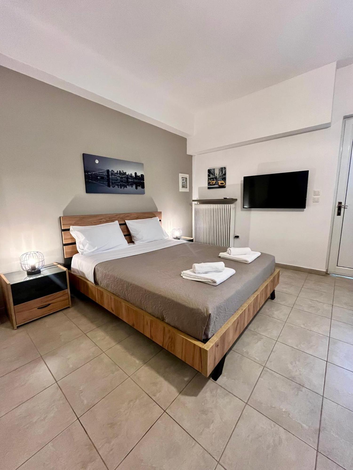 Lia'S Luxury Apartment - Near Airport Koropíon Extérieur photo