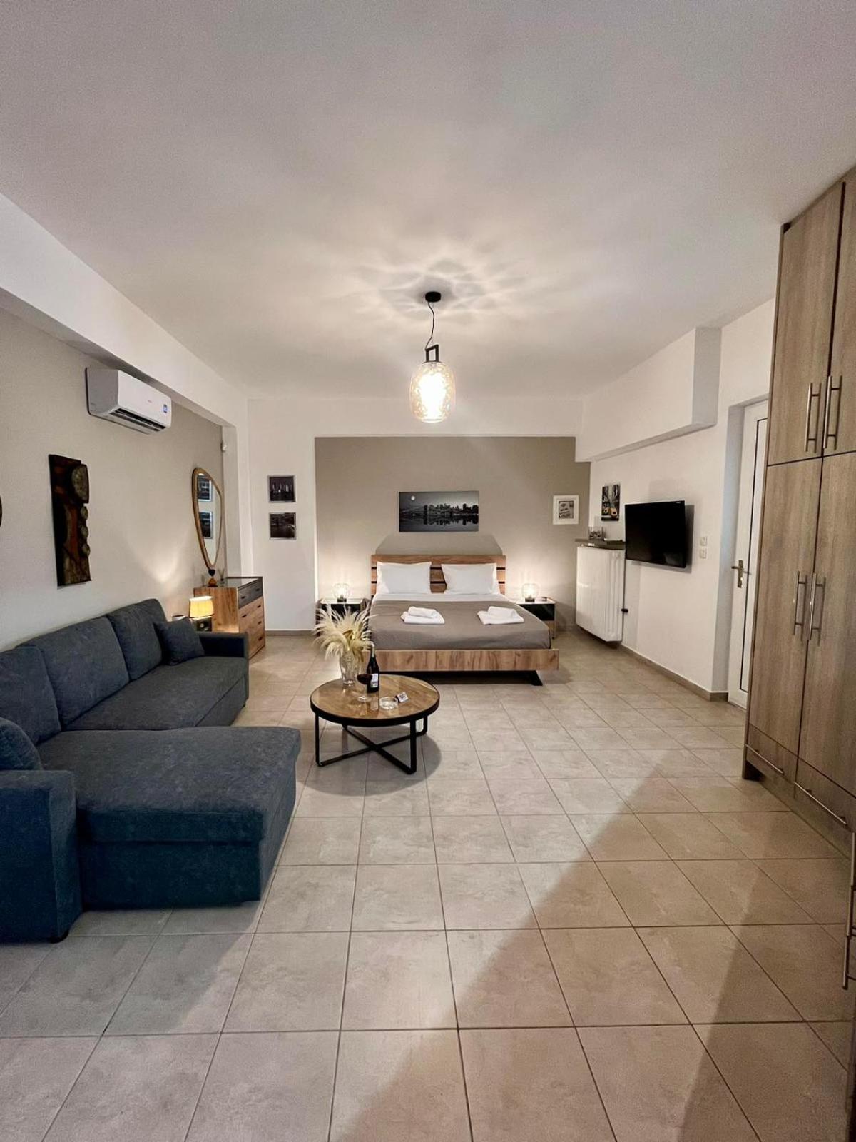 Lia'S Luxury Apartment - Near Airport Koropíon Extérieur photo
