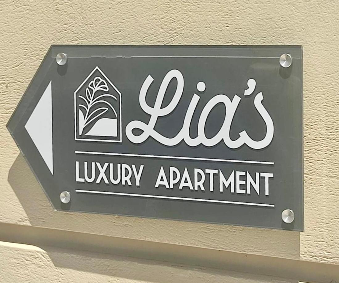 Lia'S Luxury Apartment - Near Airport Koropíon Extérieur photo